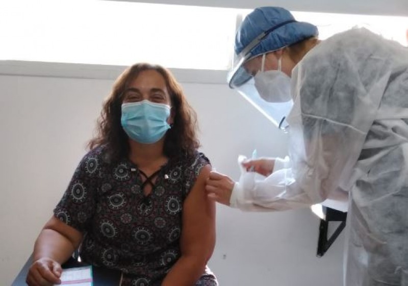 Contina la aplicacin de vacunas contra el COVID